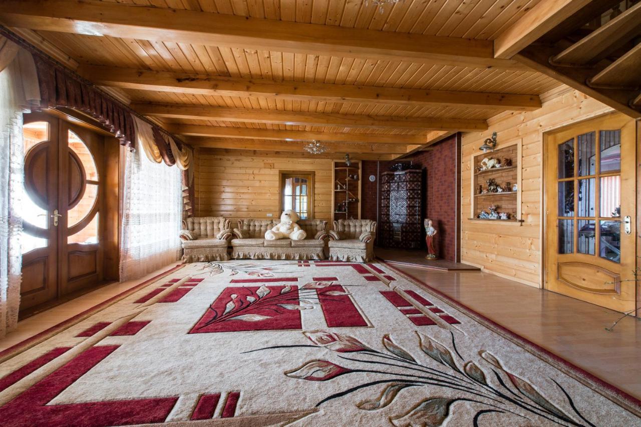 Хата Різьбяра Villa Byalobereska Exteriör bild